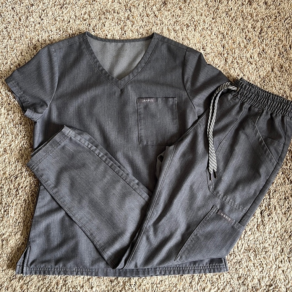 JAANUU Grey Scrubs size S
